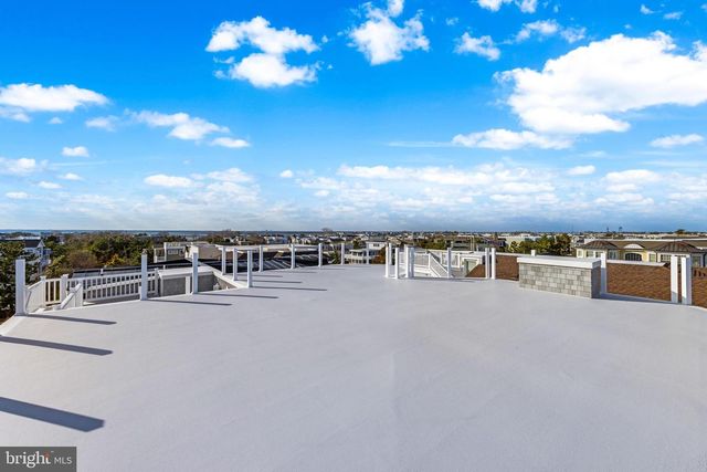 11 E 30TH ST, Barnegat Light, NJ 08006
