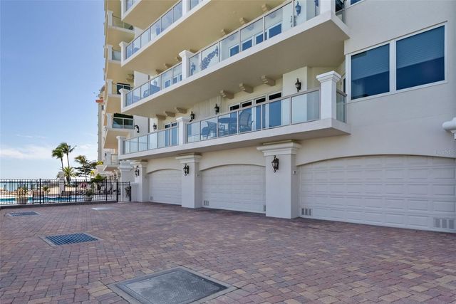 464 GOLDEN GATE POINT 703, Sarasota, FL 34236
