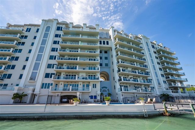 464 GOLDEN GATE POINT 703, Sarasota, FL 34236