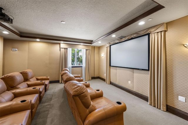 464 GOLDEN GATE POINT 703, Sarasota, FL 34236