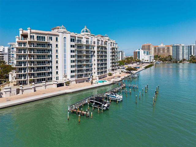 464 GOLDEN GATE POINT 703, Sarasota, FL 34236