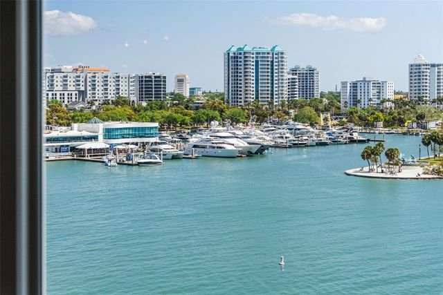 464 GOLDEN GATE POINT 703, Sarasota, FL 34236