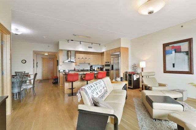 1120 S 2nd Street 1009, Minneapolis, MN 55415