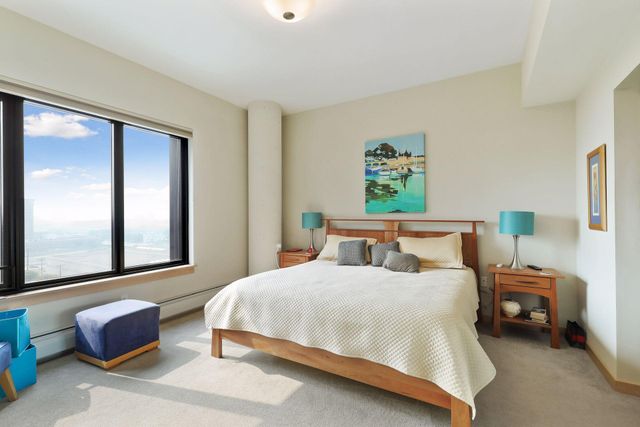 1120 S 2nd Street 1009, Minneapolis, MN 55415