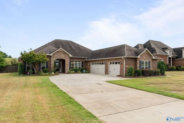 297 Northlake Drive, Meridianville, AL 35759