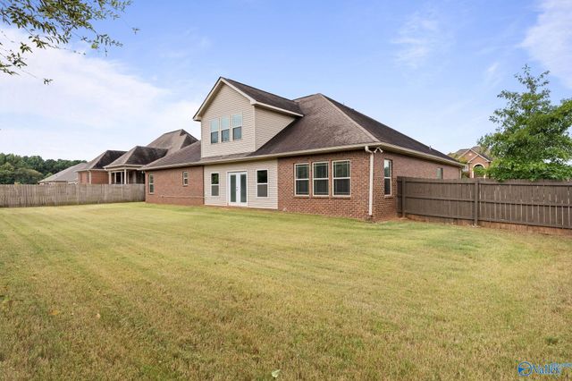 297 Northlake Drive, Meridianville, AL 35759