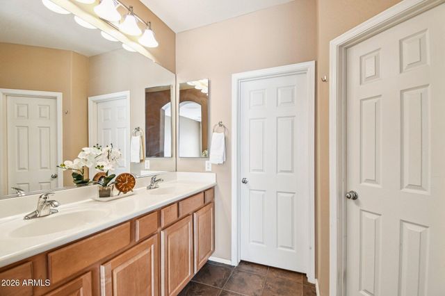 42424 N Gavilan Peak Parkway 33104, Anthem, AZ 85086
