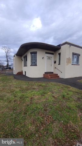 705 STATE RD, Croydon, PA 19021