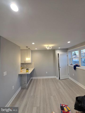 705 STATE RD, Croydon, PA 19021