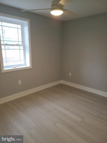 705 STATE RD, Croydon, PA 19021