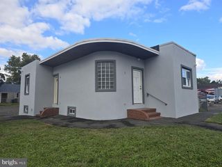 705 STATE RD, Croydon, PA 19021