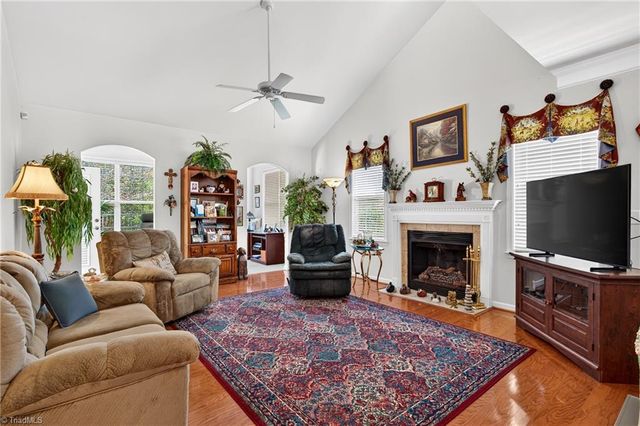 115 Heritage Hill Drive, Jamestown, NC 27282