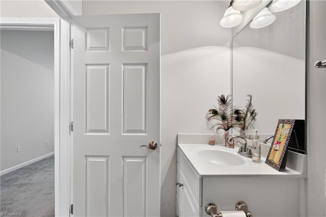 115 Heritage Hill Drive, Jamestown, NC 27282