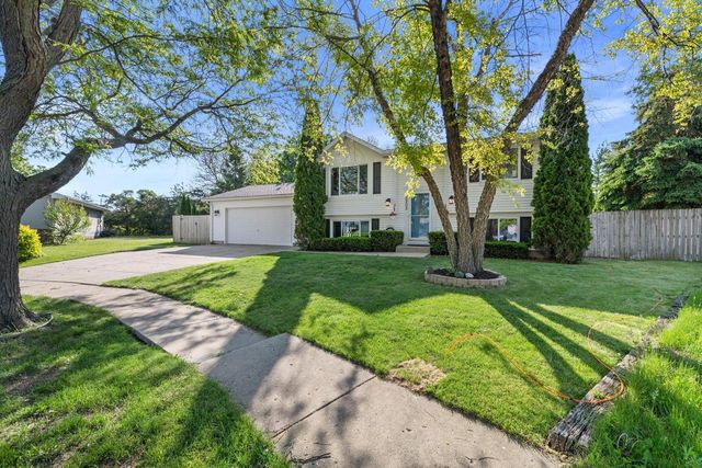 5205 66th PLACE, Kenosha, WI 53142
