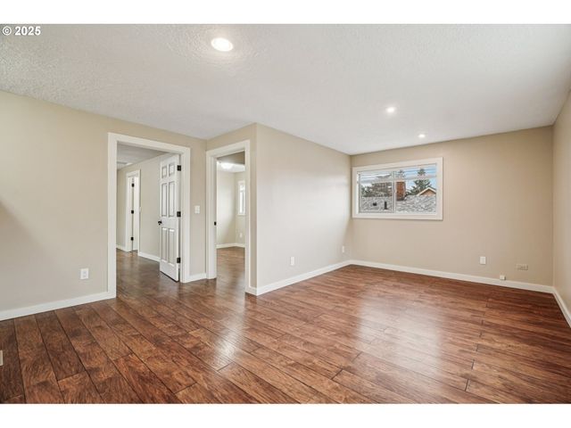 5017 Se 45TH Ave, Portland, OR 97206