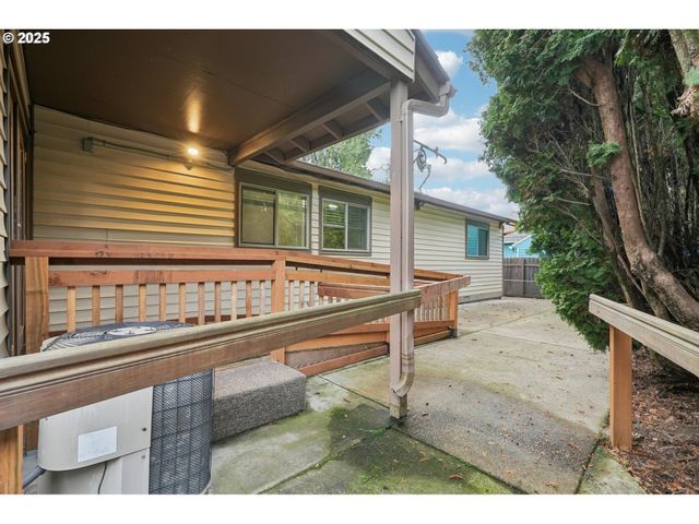 5017 Se 45TH Ave, Portland, OR 97206