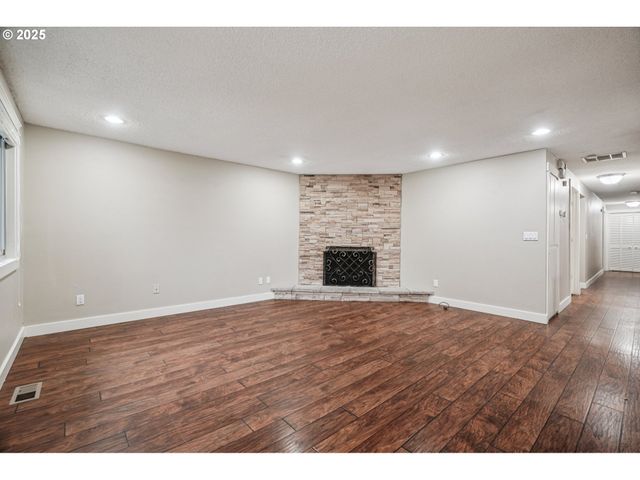 5017 Se 45TH Ave, Portland, OR 97206