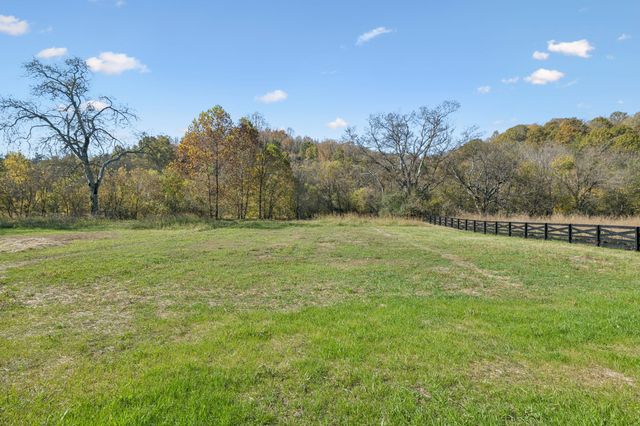 1578 Big Dry Creek Road, Pulaski, TN 38478