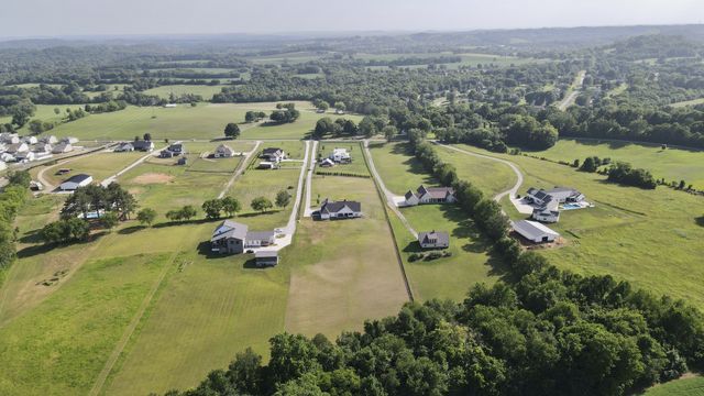 3100 Butler Rd, Columbia, TN 38401