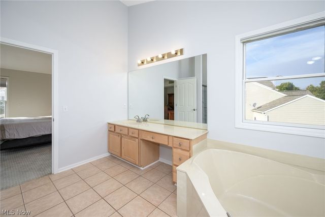 3163 Darien Lane, Twinsburg, OH 44087