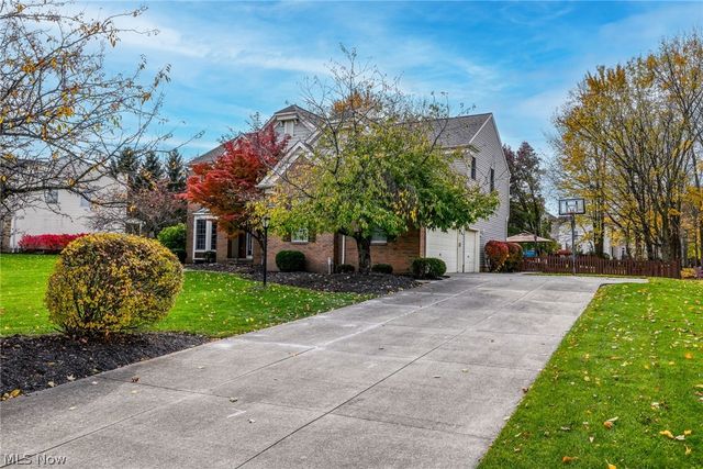 3163 Darien Lane, Twinsburg, OH 44087