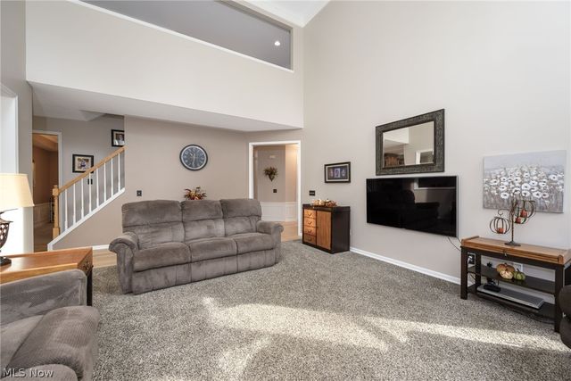 3163 Darien Lane, Twinsburg, OH 44087