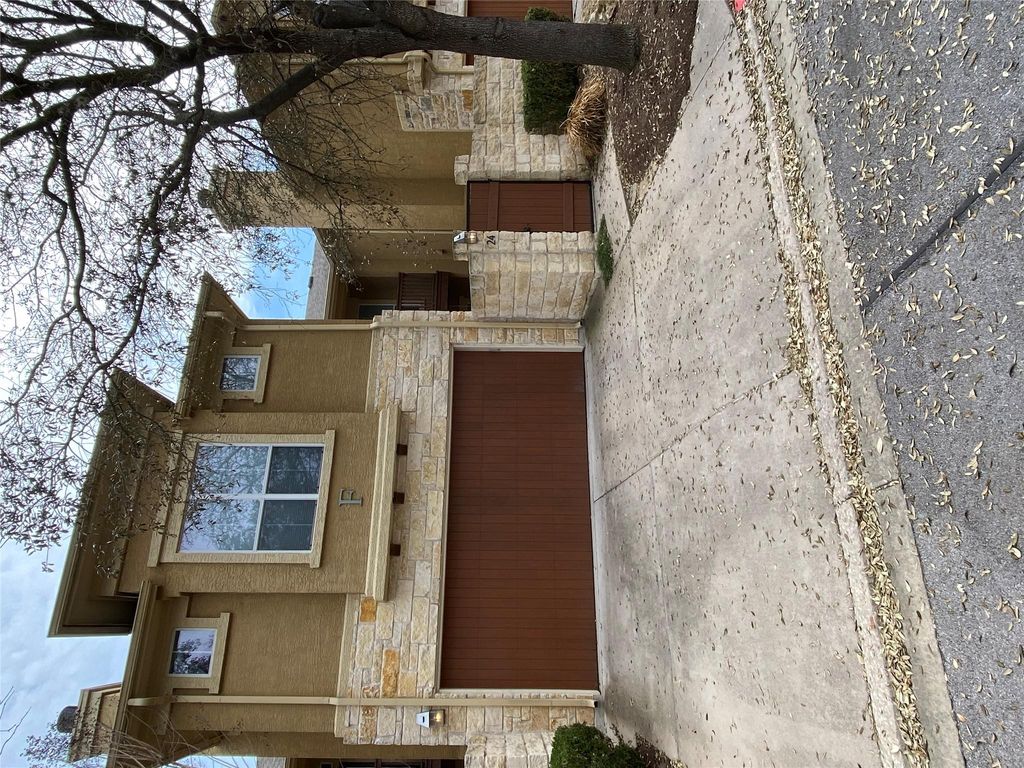 3406 Menchaca RD 24, Austin, TX 78704