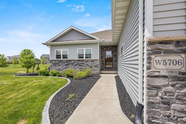 W5706 MASE COURT, Appleton, WI 54915