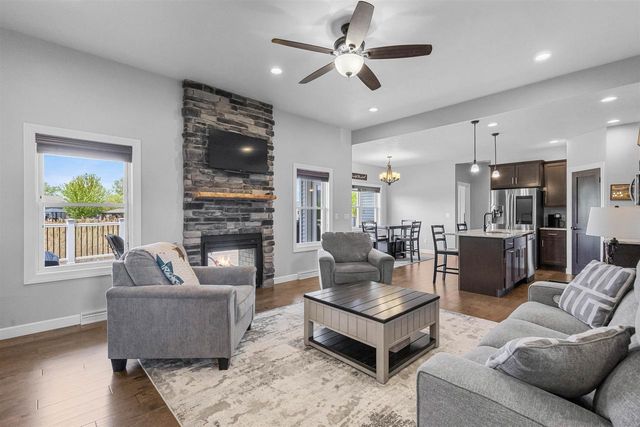 W5706 MASE COURT, Appleton, WI 54915