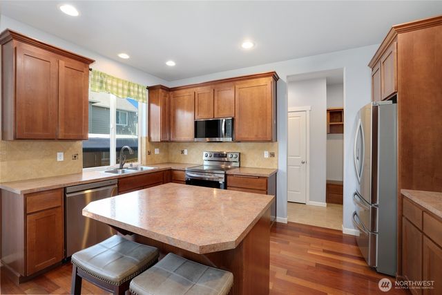 3815 Rossberg Street SE, Lacey, WA 98503