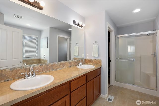 3815 Rossberg Street SE, Lacey, WA 98503