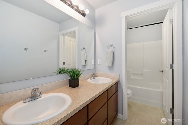 3815 Rossberg Street SE, Lacey, WA 98503