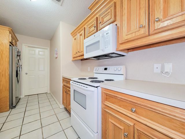 1000 Shell Avenue, Cleveland, TX 77327