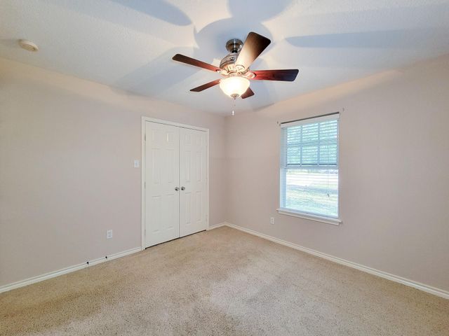 1000 Shell Avenue, Cleveland, TX 77327