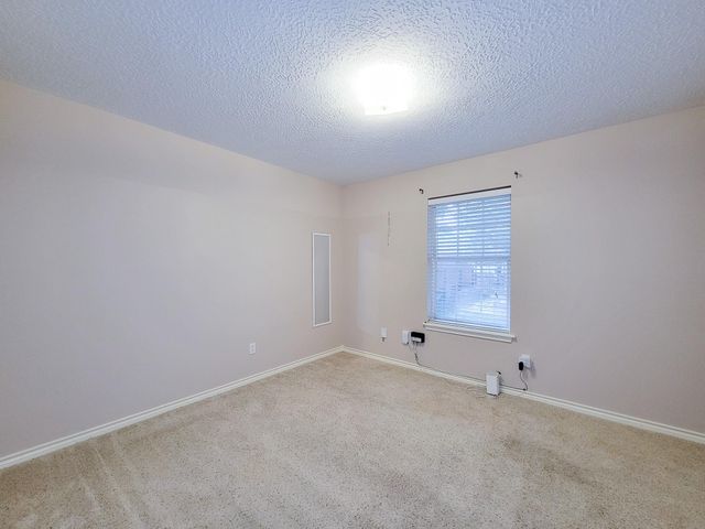 1000 Shell Avenue, Cleveland, TX 77327