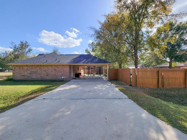 1000 Shell Avenue, Cleveland, TX 77327