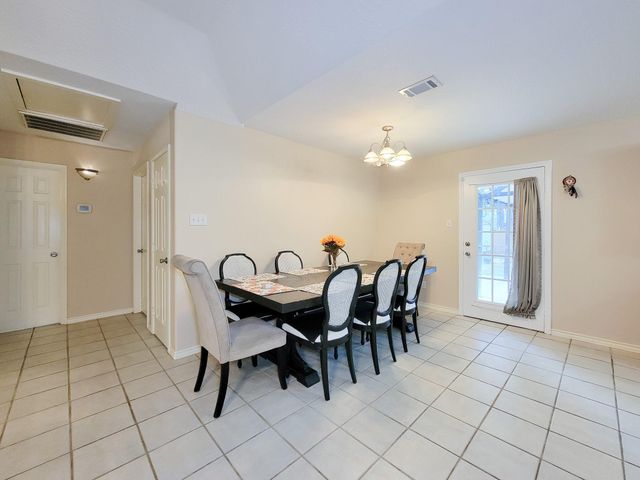 1000 Shell Avenue, Cleveland, TX 77327