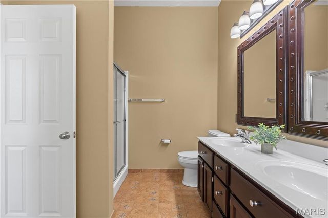 1404 Devonshire County Drive, Wentzville, MO 63385