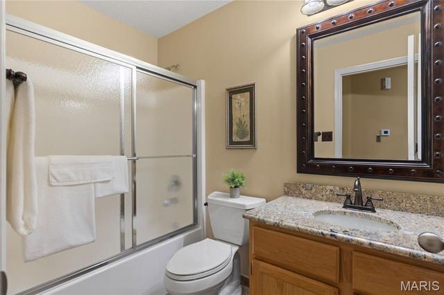 1404 Devonshire County Drive, Wentzville, MO 63385