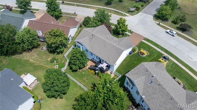 1404 Devonshire County Drive, Wentzville, MO 63385