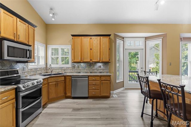 1404 Devonshire County Drive, Wentzville, MO 63385