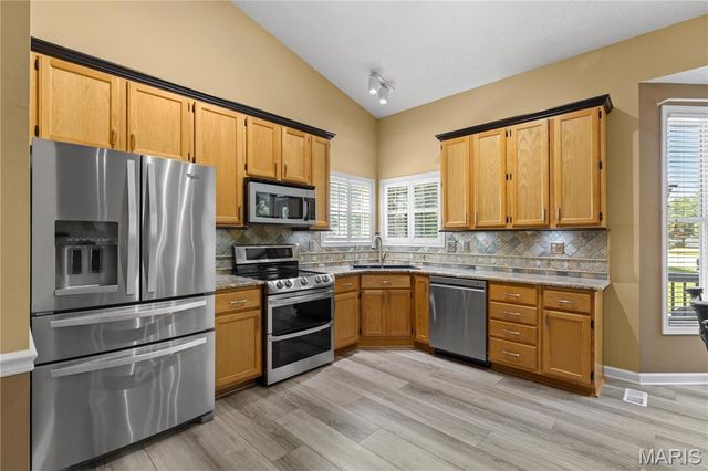 1404 Devonshire County Drive, Wentzville, MO 63385