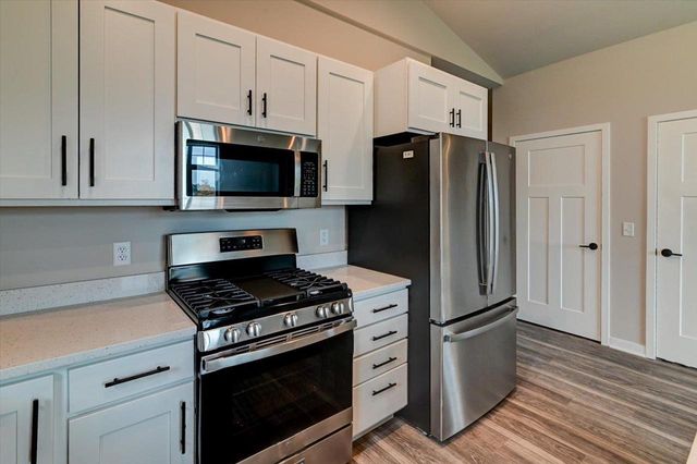 825 Vineyard Drive, Cambridge, WI 53523