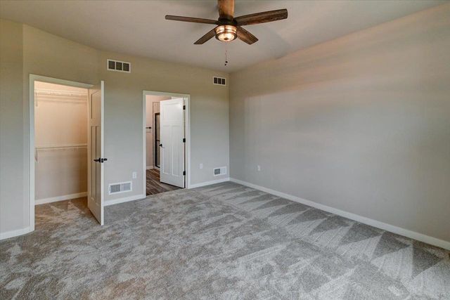 825 Vineyard Drive, Cambridge, WI 53523