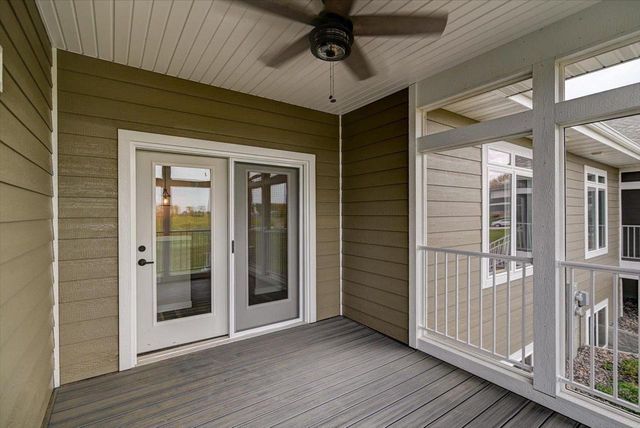 825 Vineyard Drive, Cambridge, WI 53523