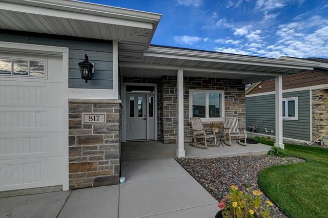 825 Vineyard Drive, Cambridge, WI 53523