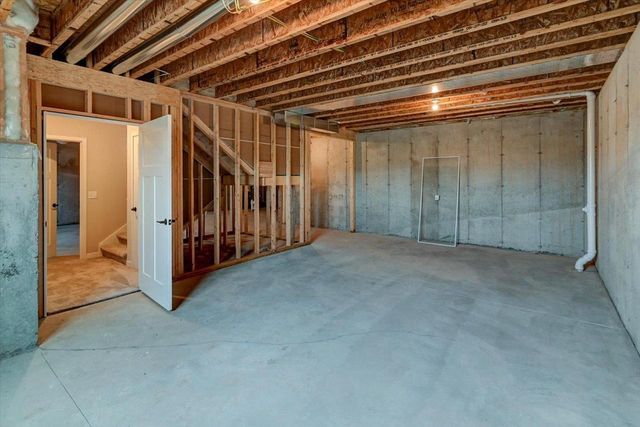 825 Vineyard Drive, Cambridge, WI 53523