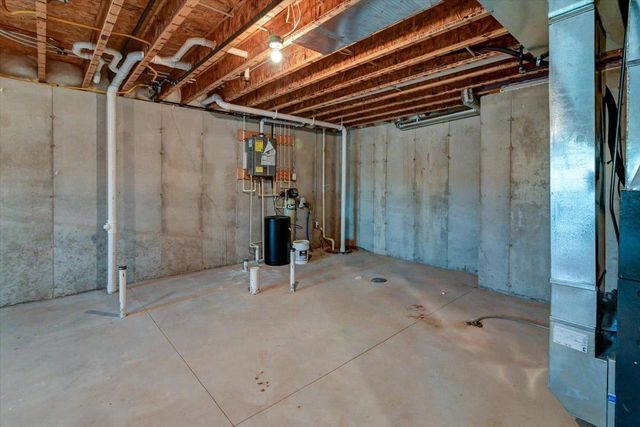 825 Vineyard Drive, Cambridge, WI 53523