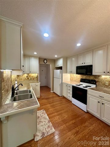 106 Old Willow Road, Mooresville, NC 28115