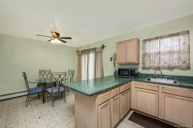 11 Holbrook Street, Bay Shore, NY 11706